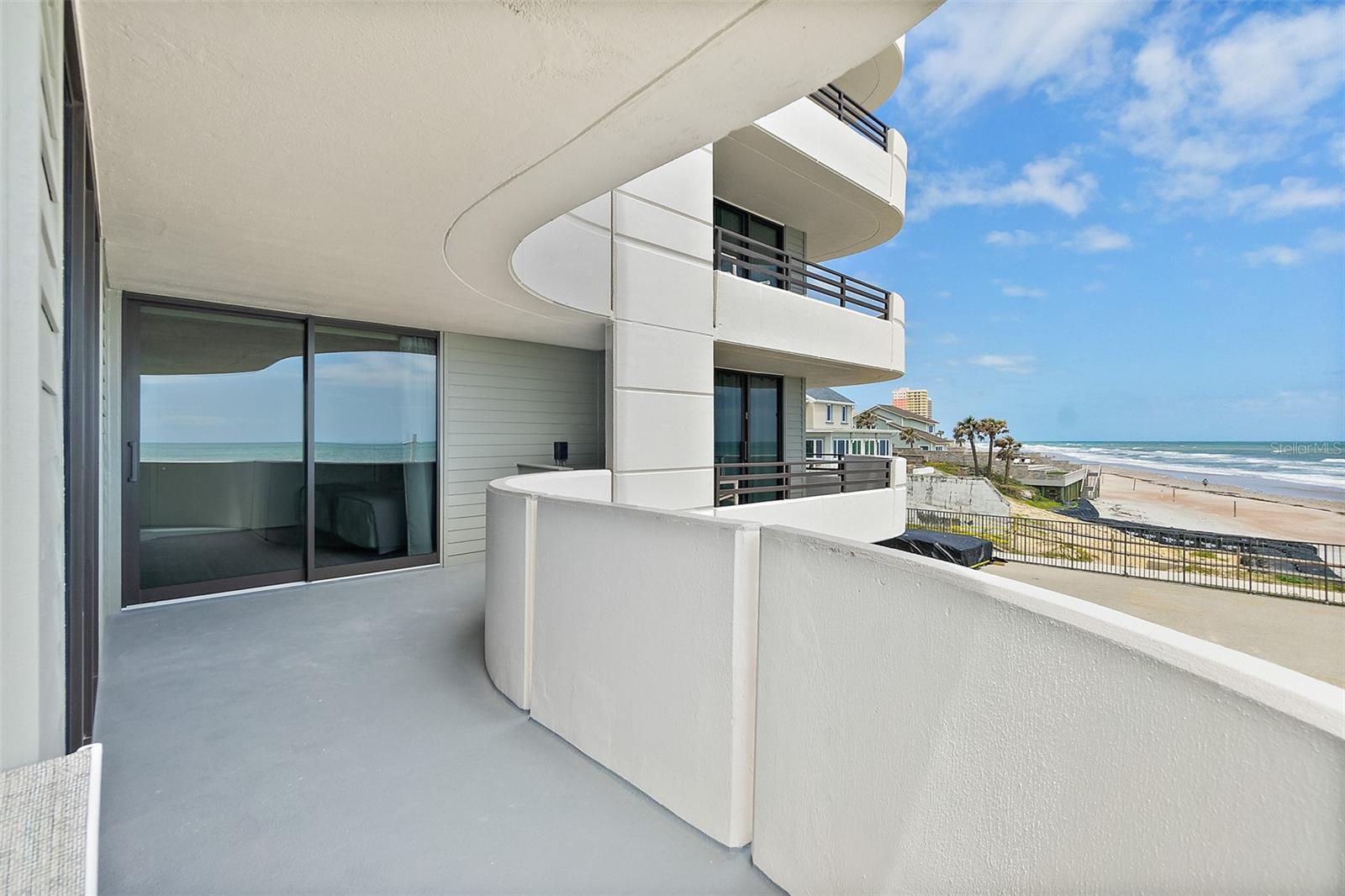 Image 6 of 38 For 1420 Atlantic Avenue 202