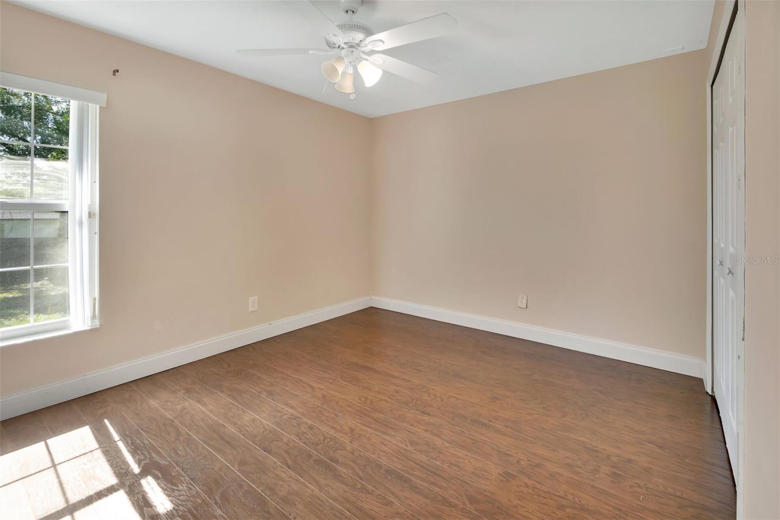 Image 12 of 31 For 1562 Monroe Street