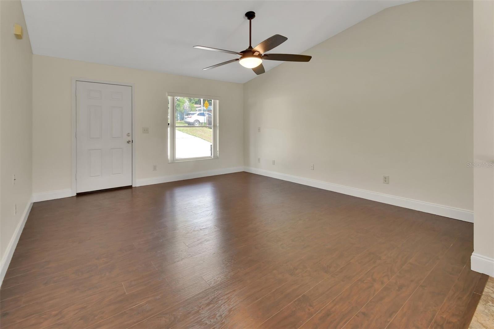 Image 2 of 31 For 1562 Monroe Street