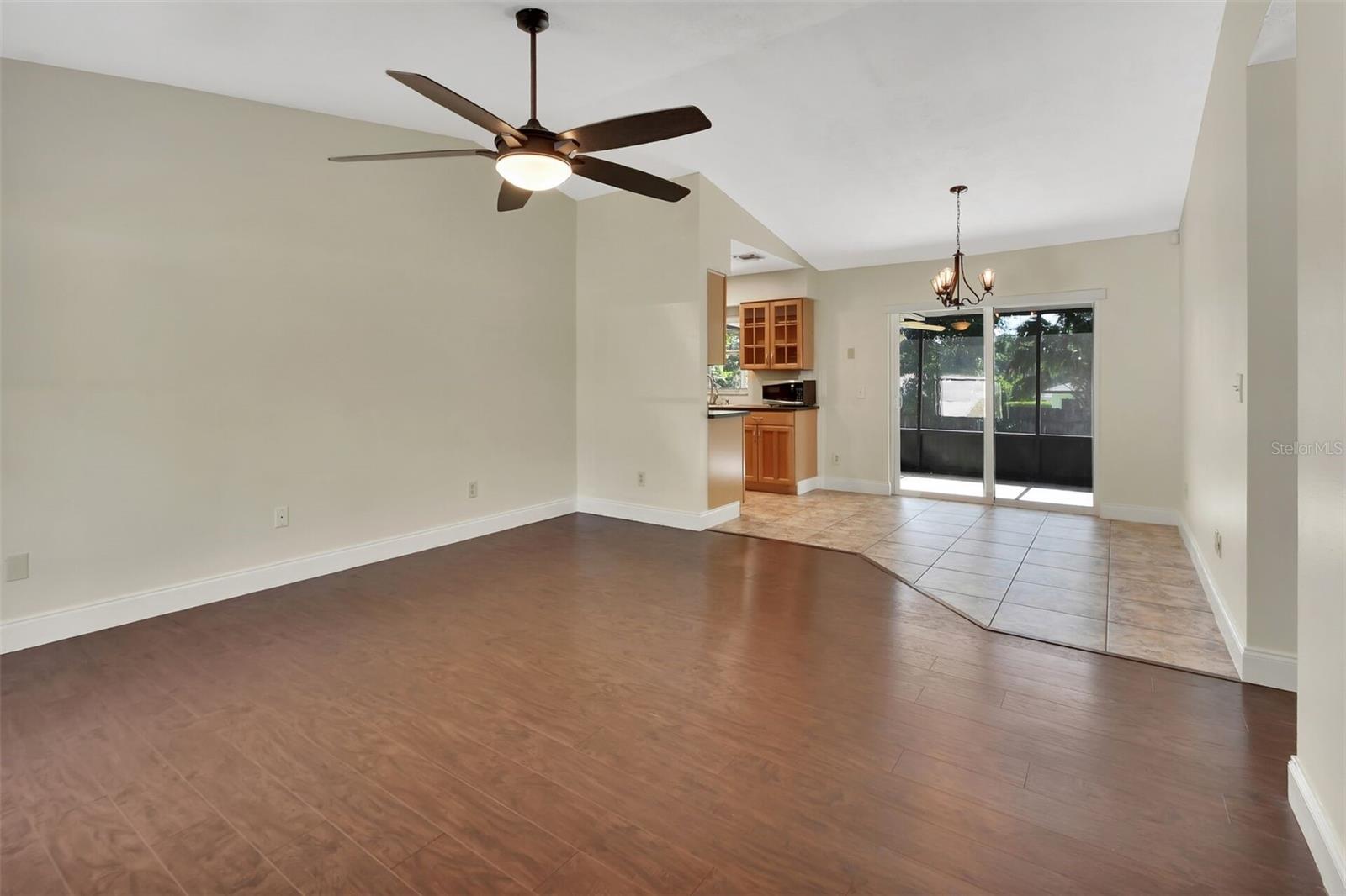 Image 3 of 31 For 1562 Monroe Street