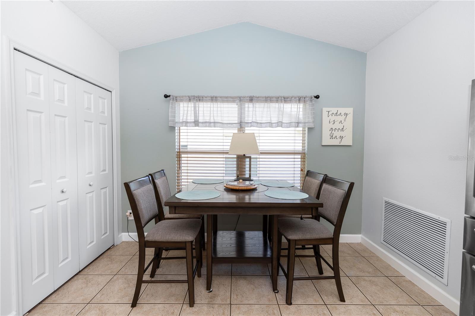 Image 20 of 50 For 1412 Bent Oaks Boulevard