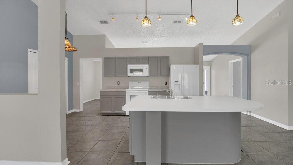 Image 4 of 33 For 1194 Balfour Drive
