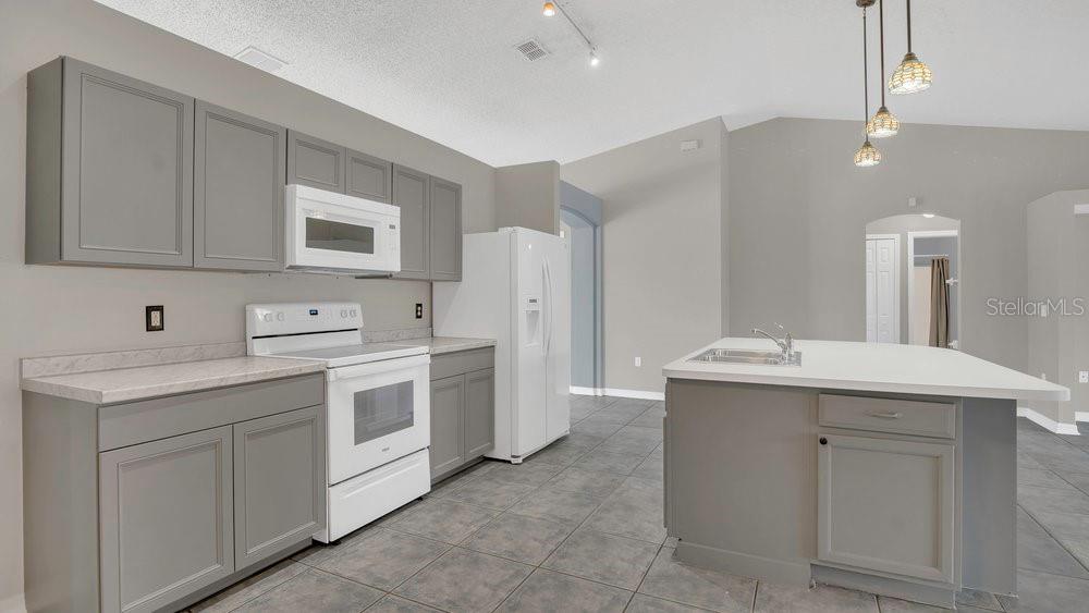 Image 7 of 33 For 1194 Balfour Drive