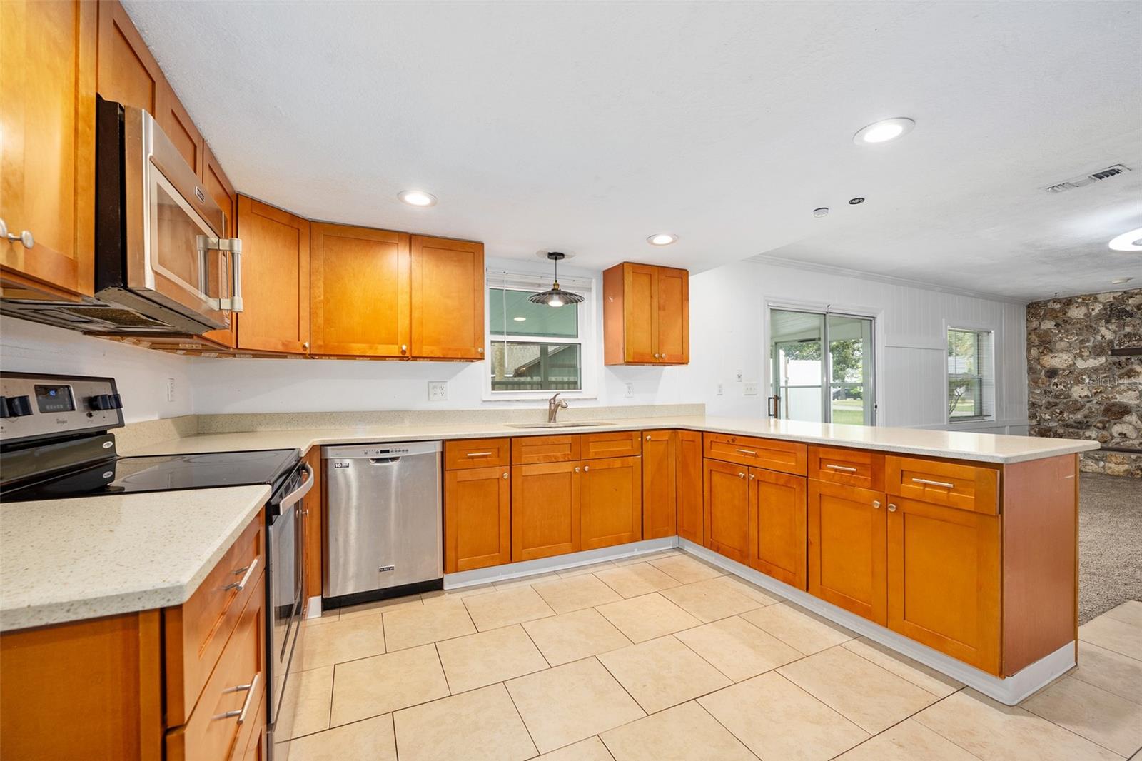 Image 41 of 52 For 718 Sleepy Hollow Drive