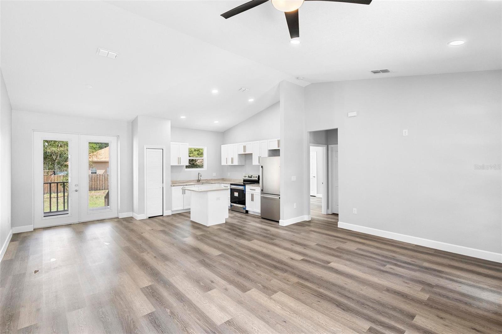 Image 4 of 24 For 2379 8th Avenue