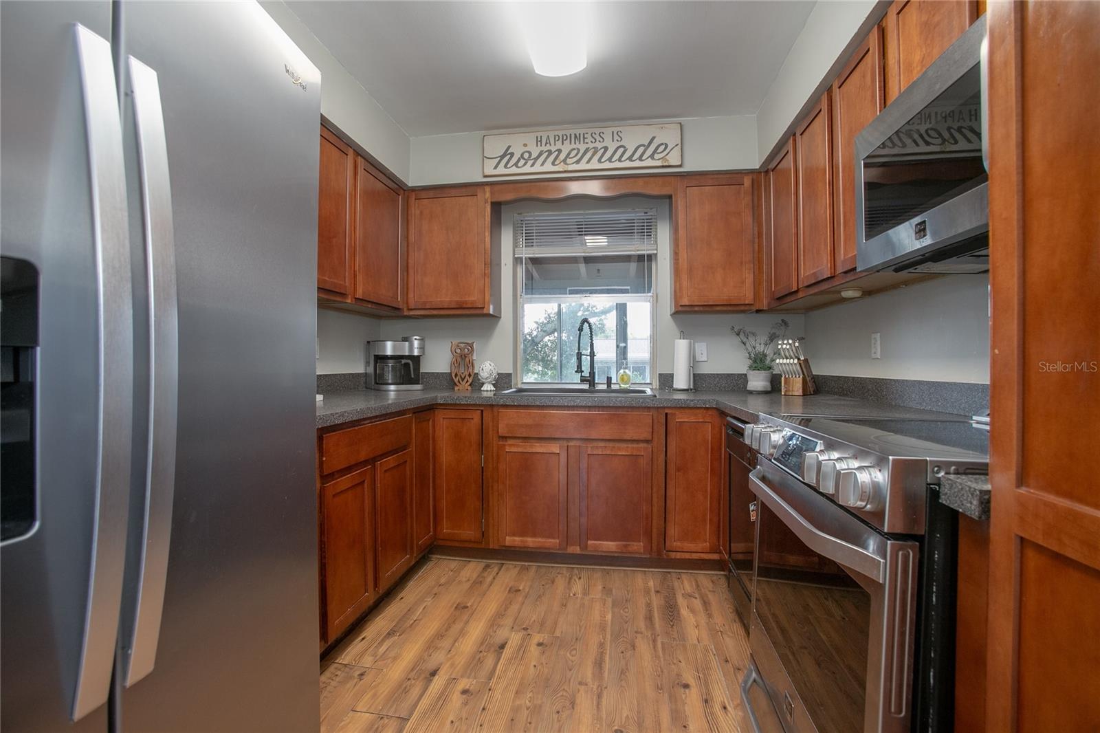 Image 10 of 24 For 2842 English Drive
