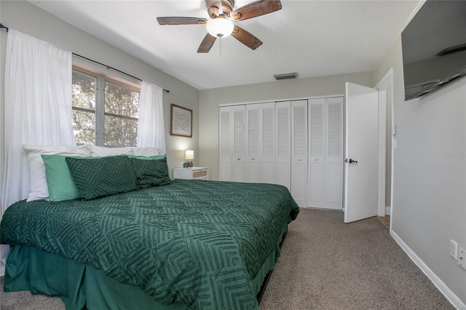 Image 13 of 24 For 2842 English Drive
