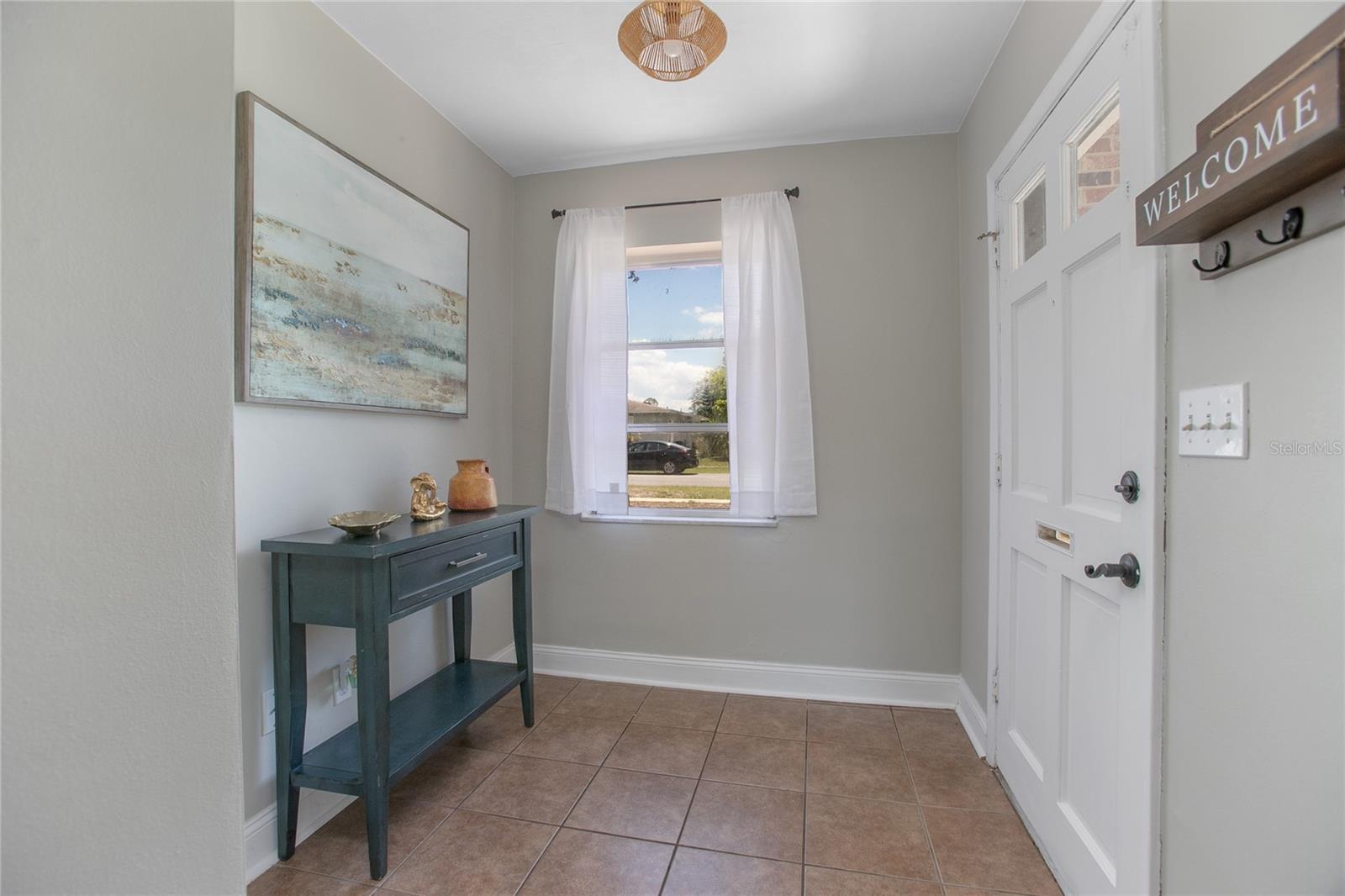 Image 4 of 24 For 2842 English Drive