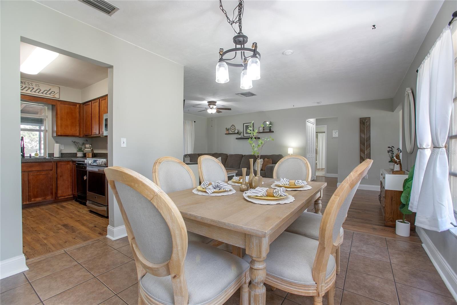 Image 9 of 24 For 2842 English Drive