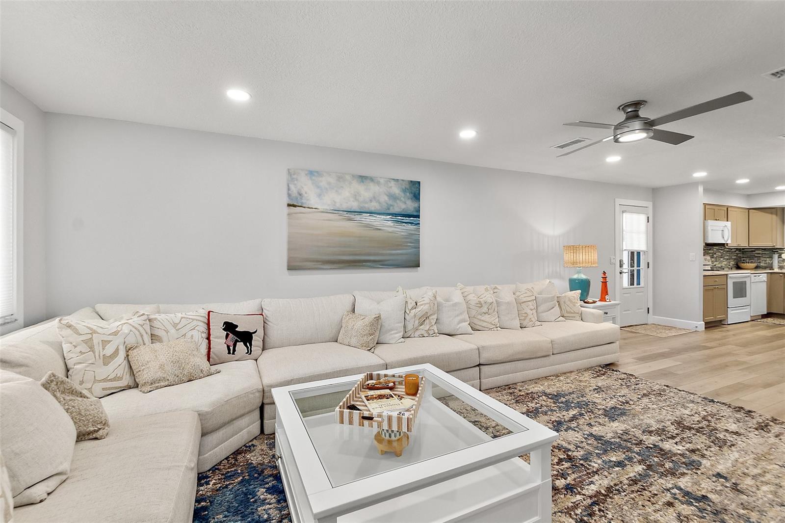 Image 12 of 38 For 809 14th Avenue