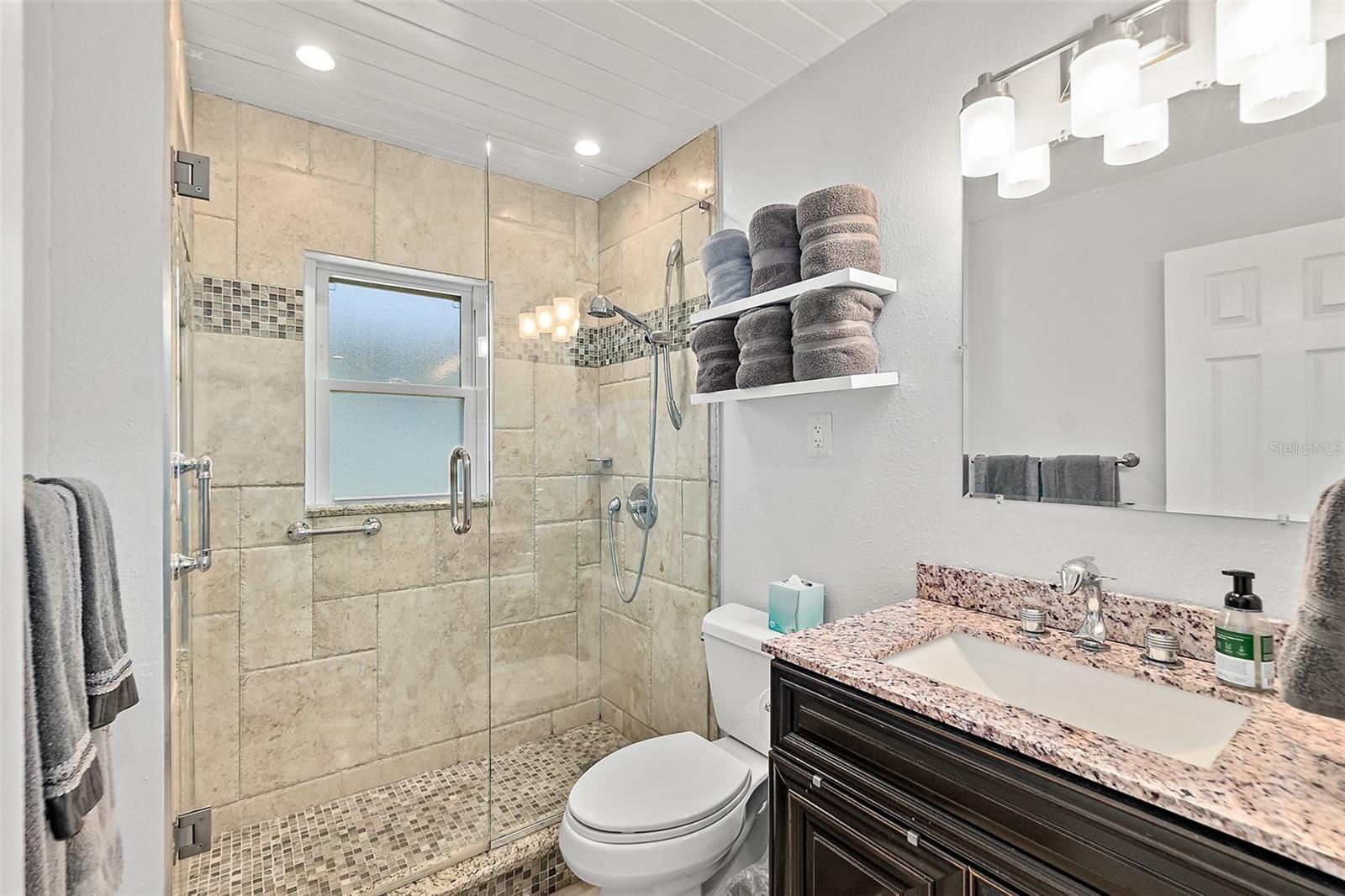 Image 20 of 38 For 809 14th Avenue