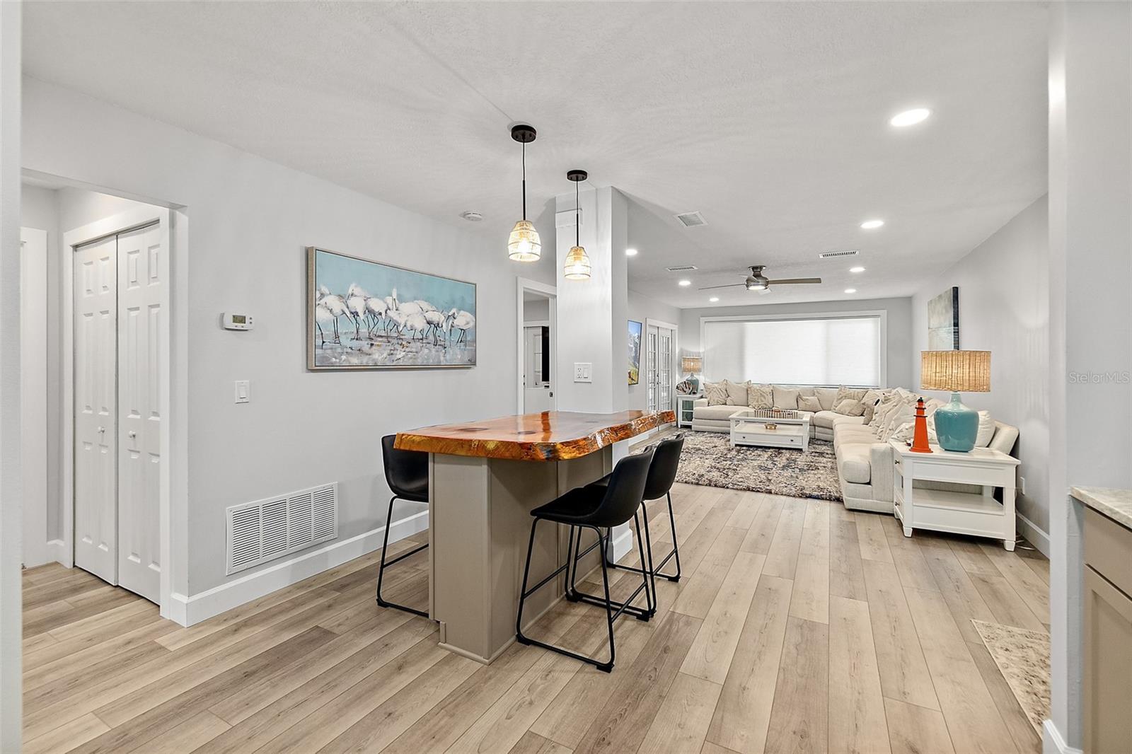 Image 3 of 38 For 809 14th Avenue