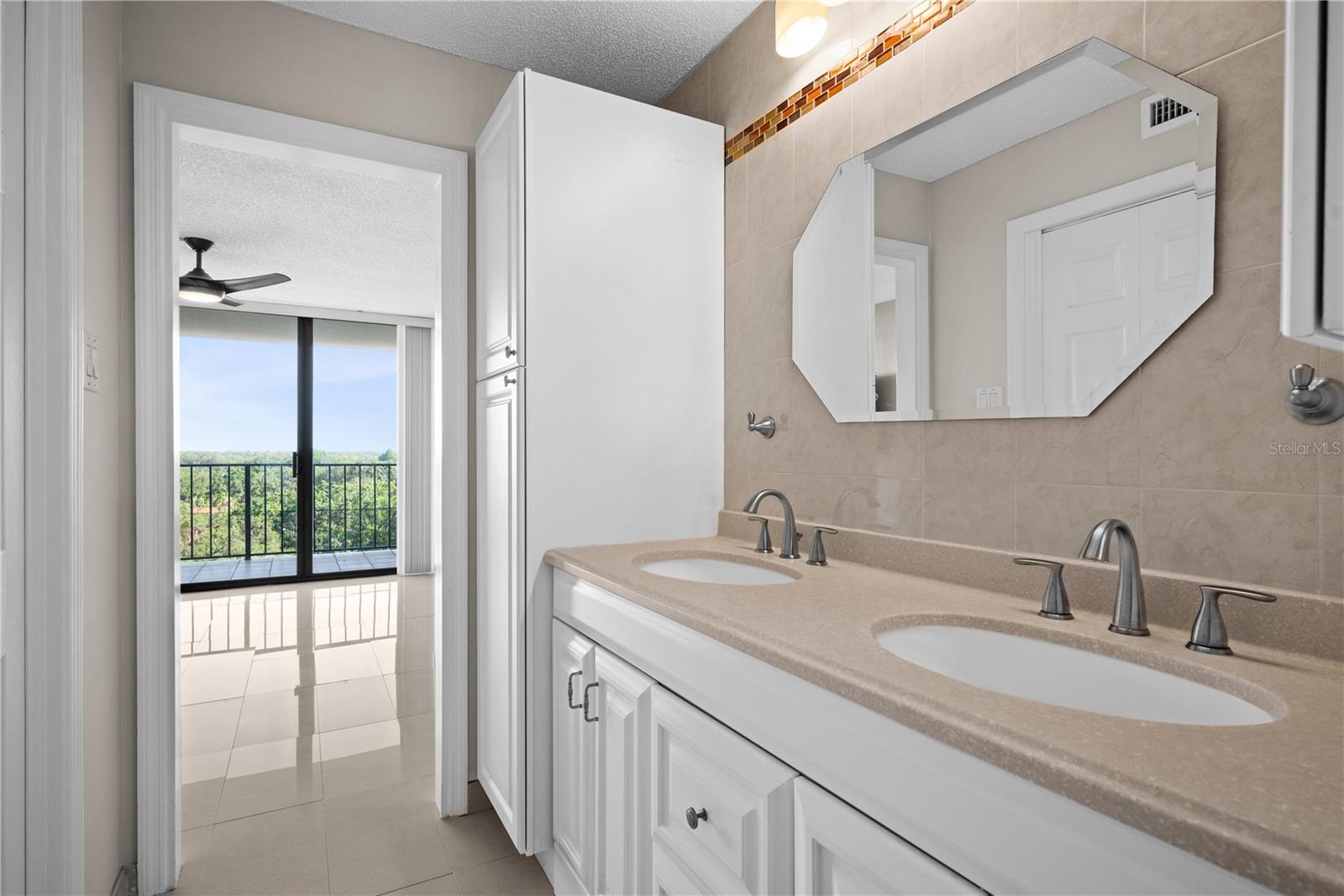 Image 17 of 32 For 3211 Swann Avenue 808
