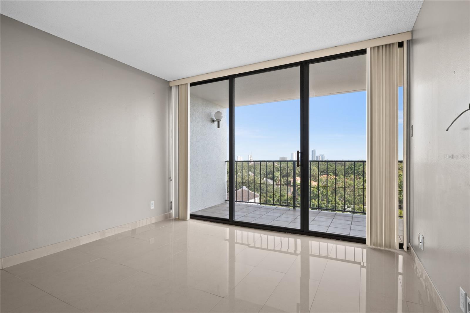 Image 19 of 32 For 3211 Swann Avenue 808