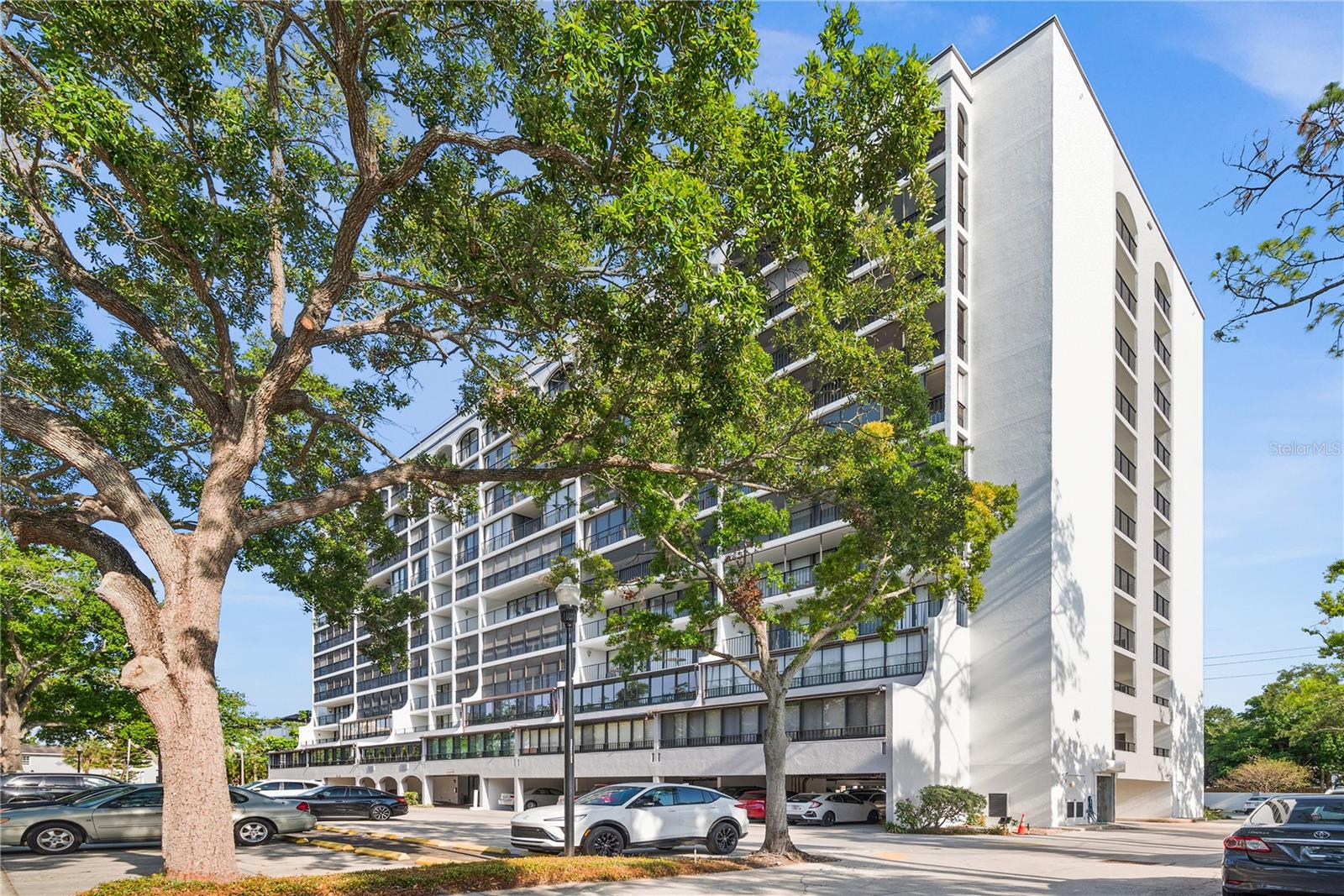 Image 2 of 32 For 3211 Swann Avenue 808
