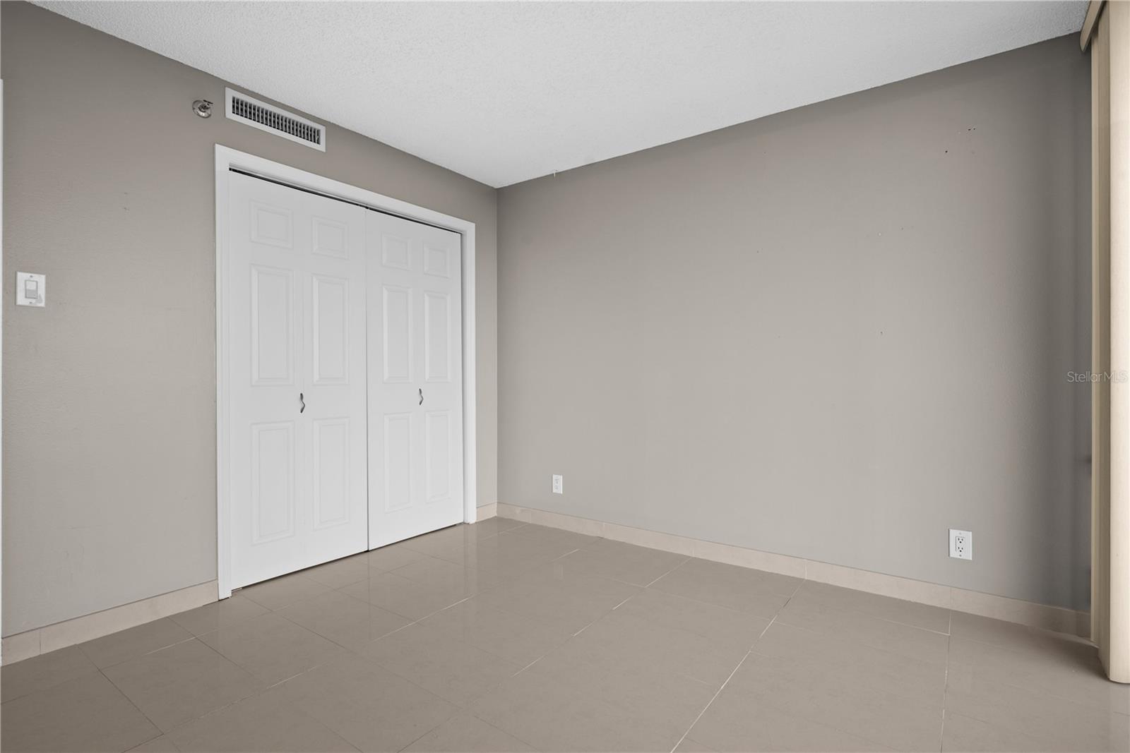 Image 20 of 32 For 3211 Swann Avenue 808
