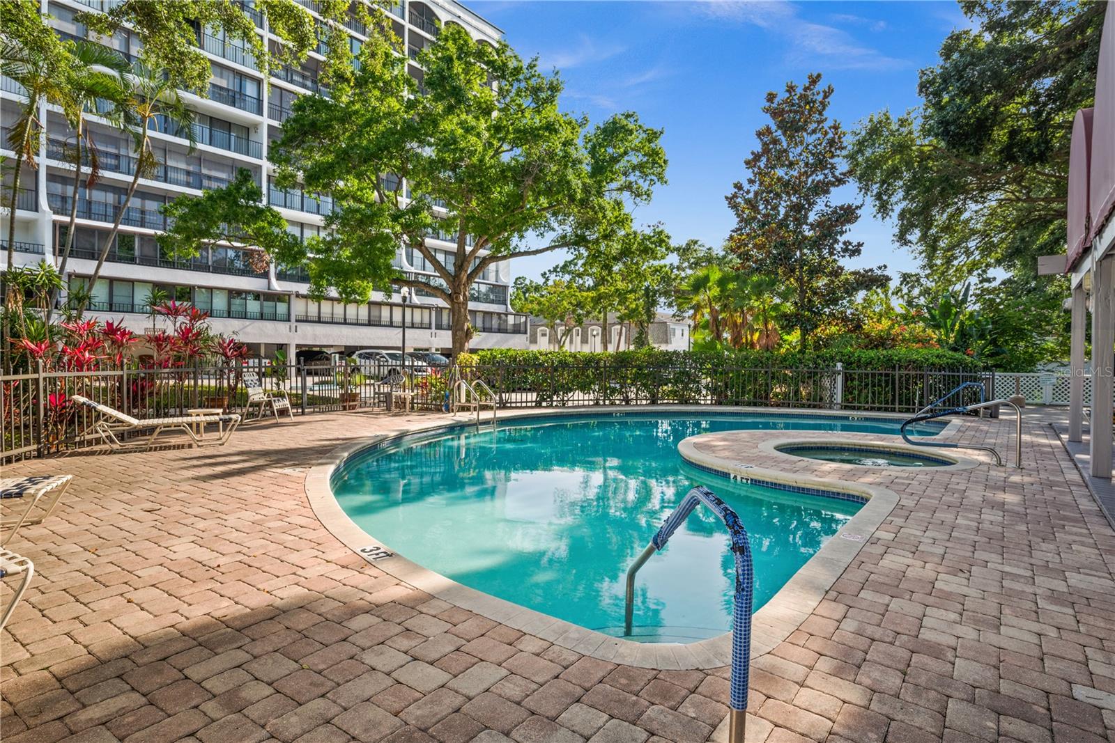 Image 27 of 32 For 3211 Swann Avenue 808