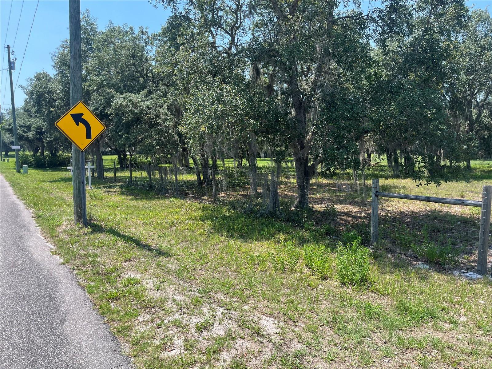 Image 2 of 9 For Shaw Lake Road