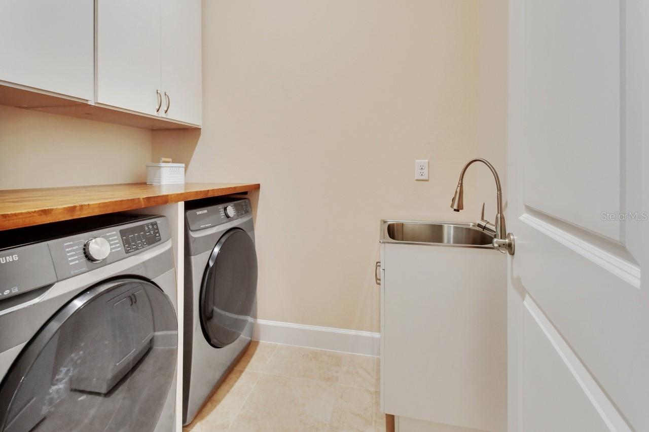 Image 35 of 47 For 6254 Woodhaven Village Drive