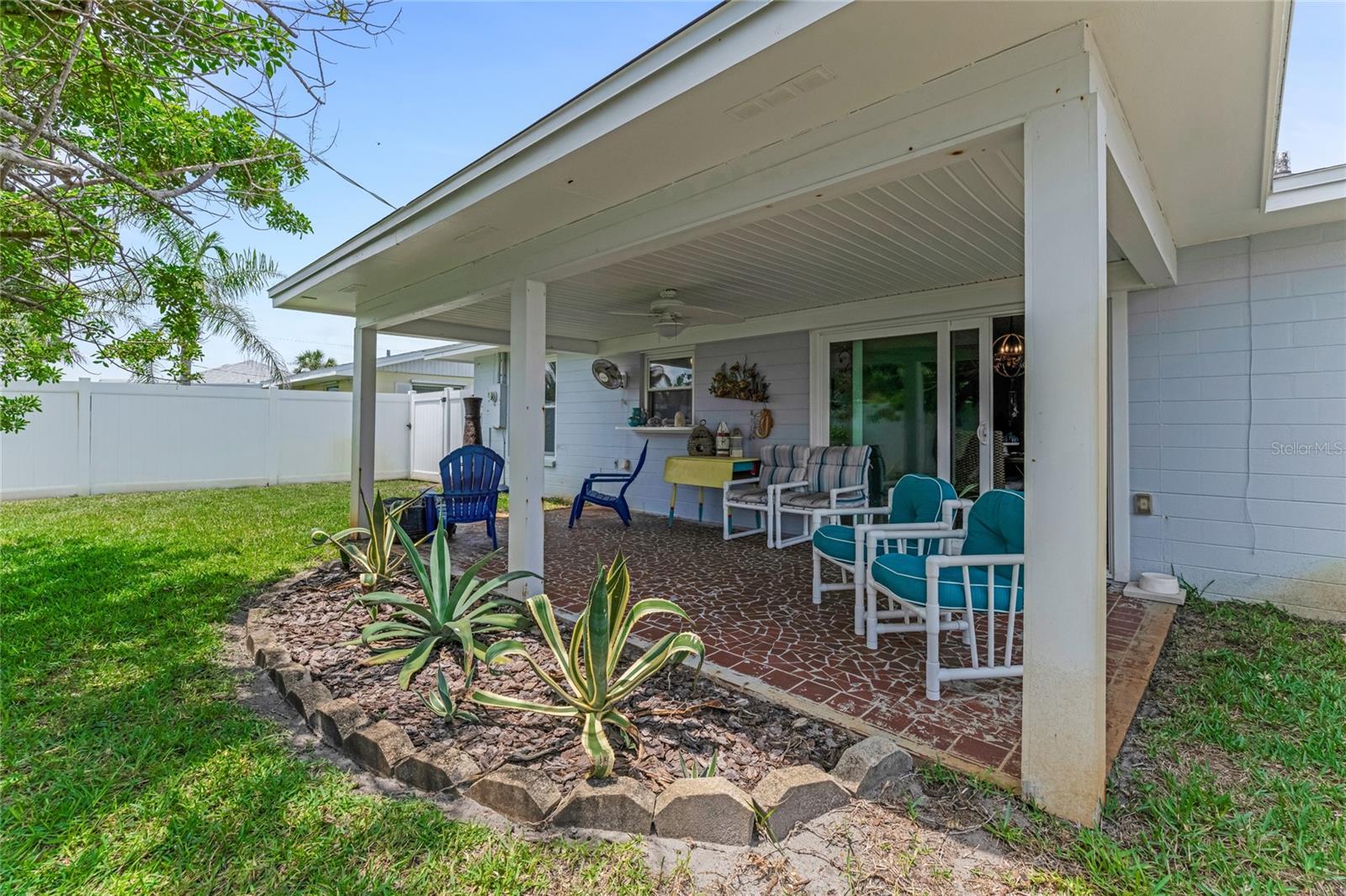 Image 13 of 31 For 114 Ocean Aire Terrace N