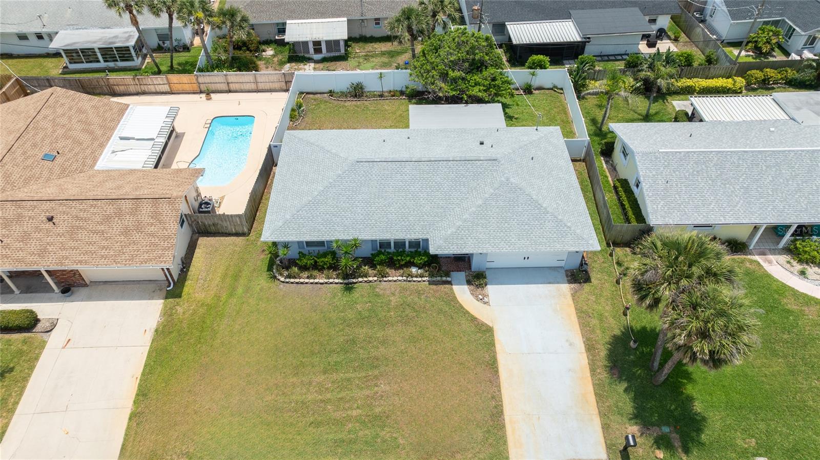 Image 19 of 31 For 114 Ocean Aire Terrace N