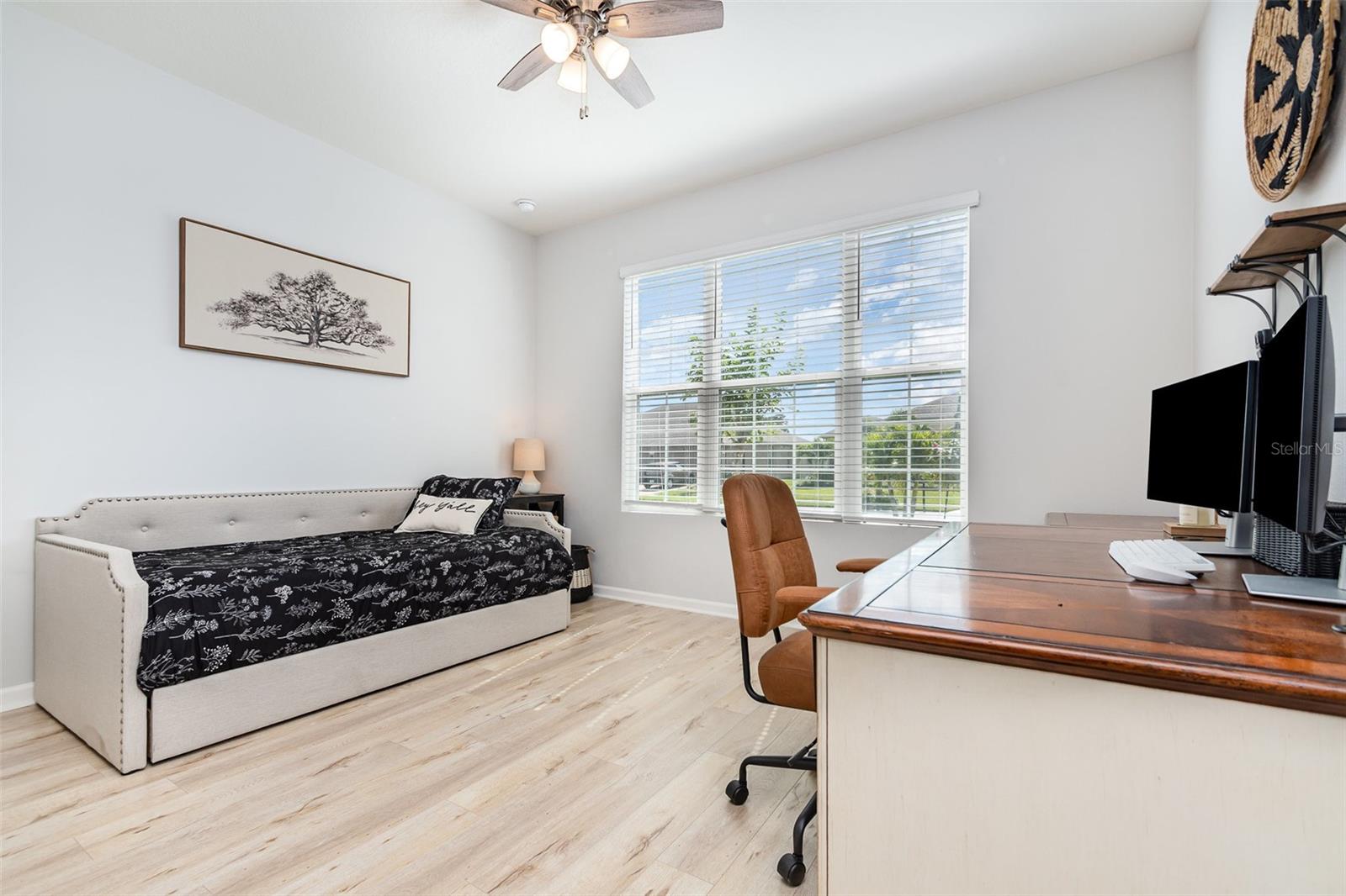 Image 22 of 38 For 684 Stonebriar Drive Se