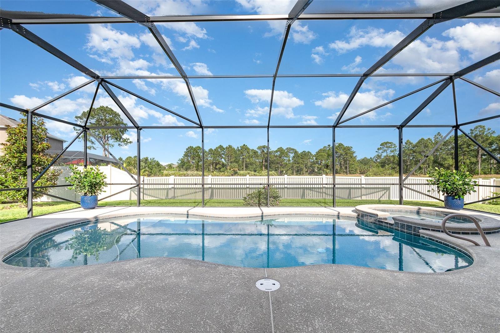 Image 31 of 38 For 684 Stonebriar Drive Se