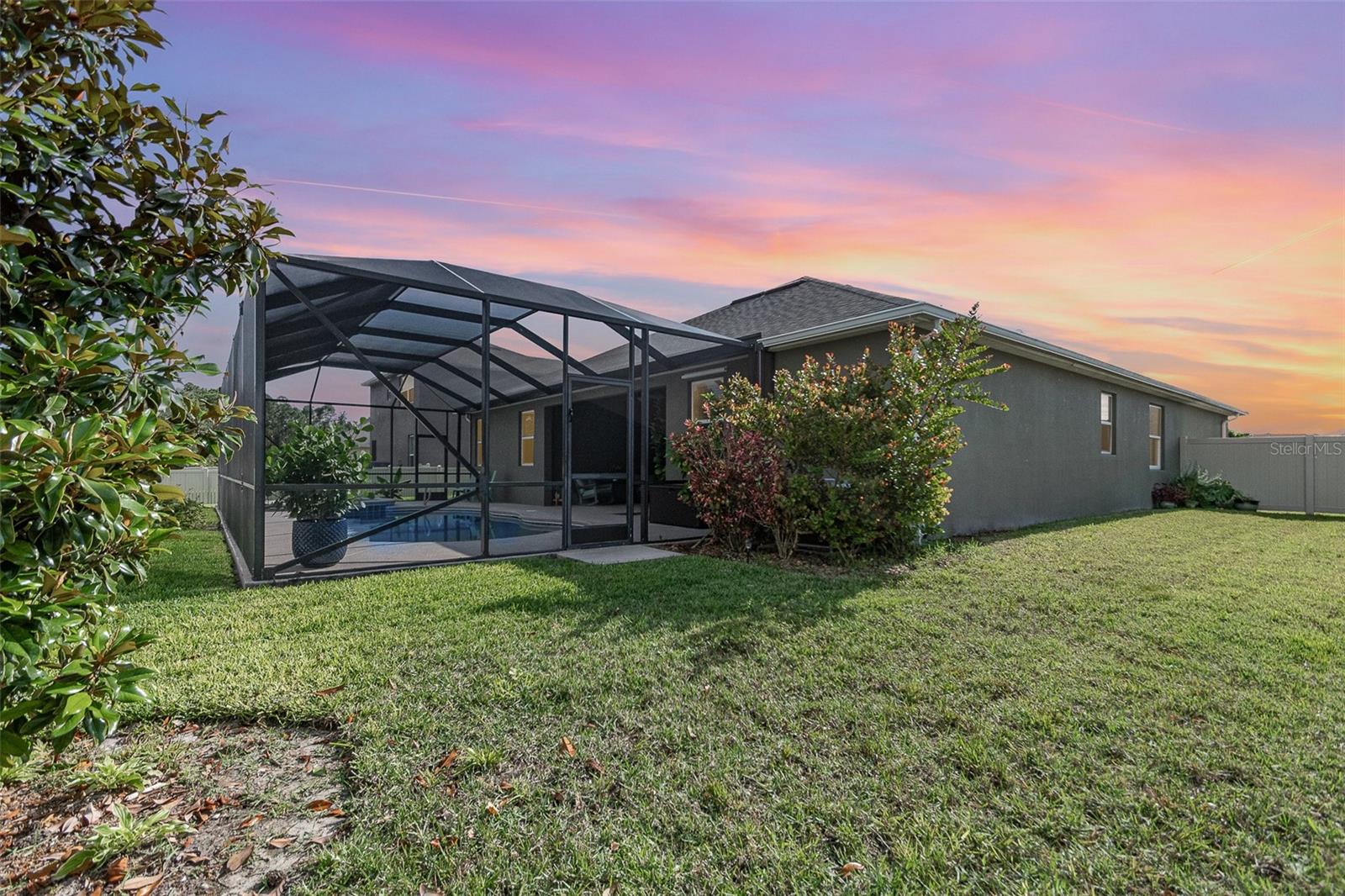 Image 34 of 38 For 684 Stonebriar Drive Se