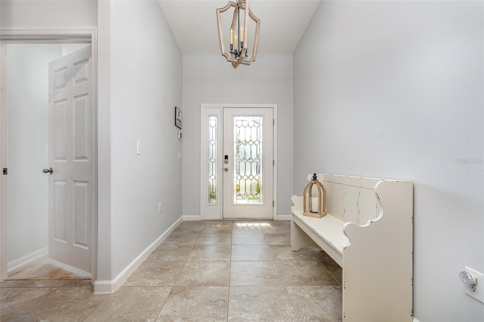 Image 7 of 38 For 684 Stonebriar Drive Se