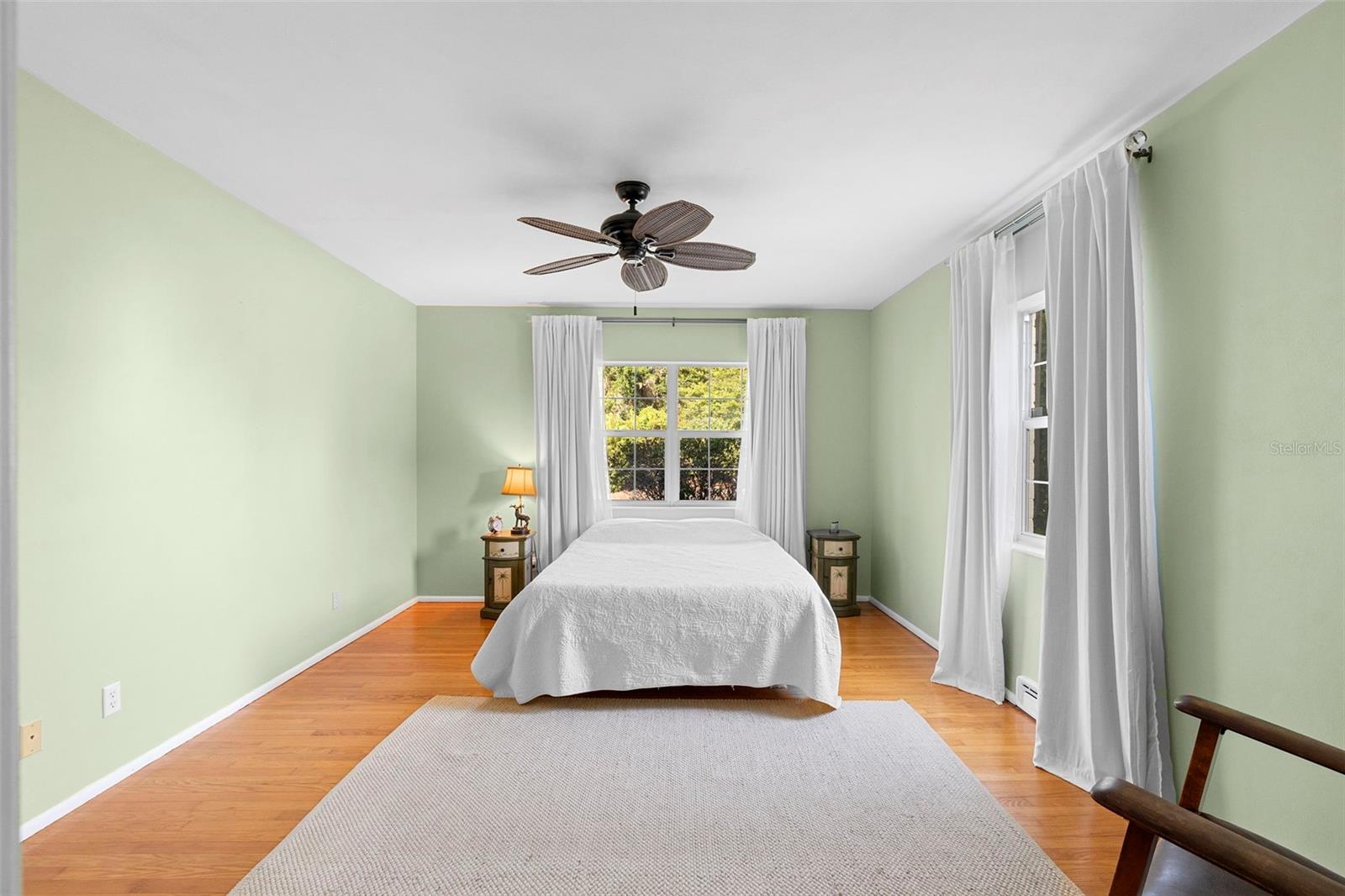 Image 29 of 39 For 701 Tuxedo Avenue