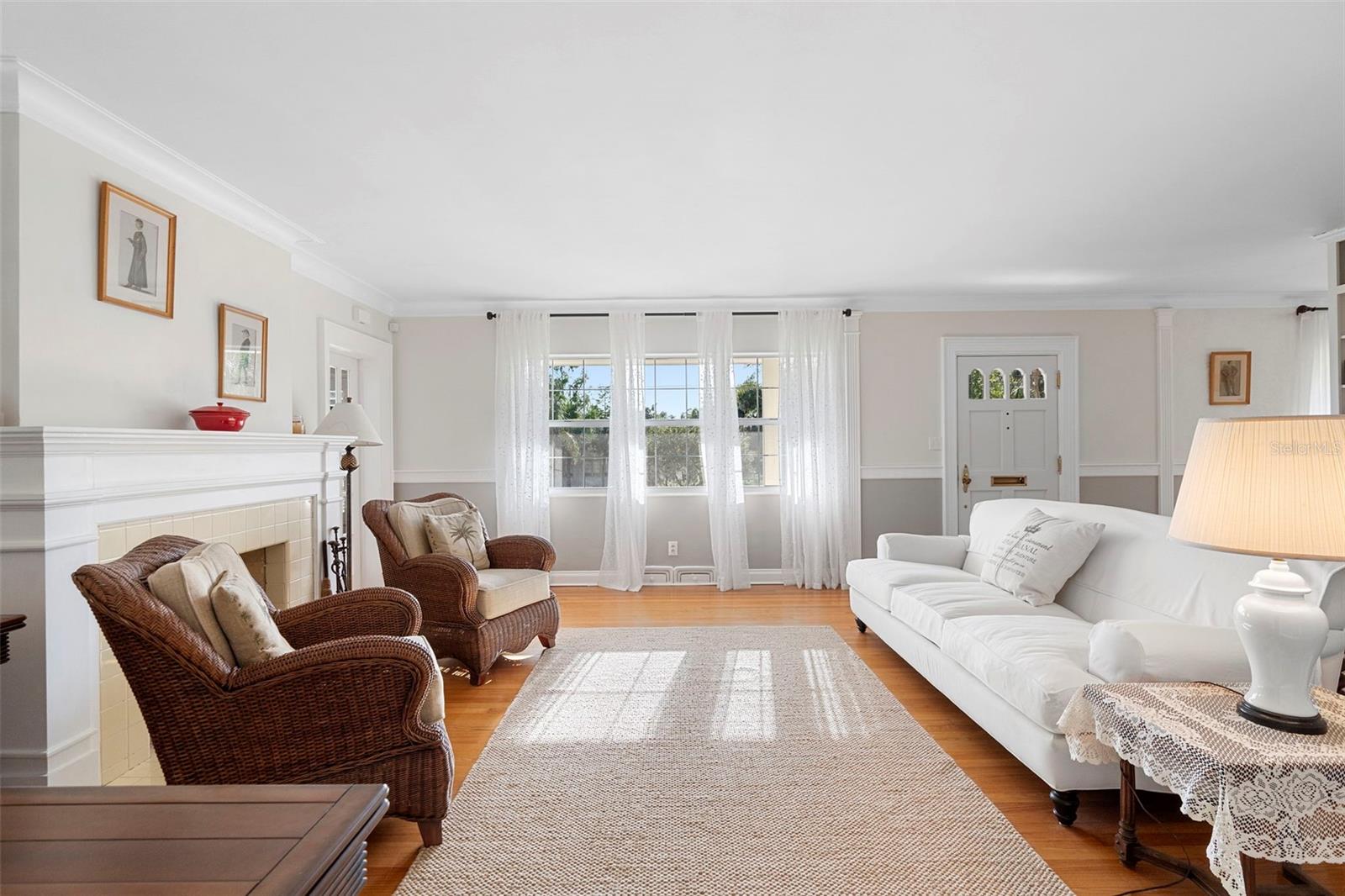 Image 7 of 39 For 701 Tuxedo Avenue