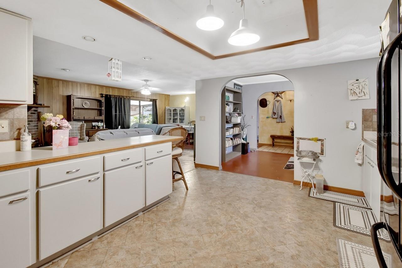 Image 12 of 31 For 5967 Plantera Court