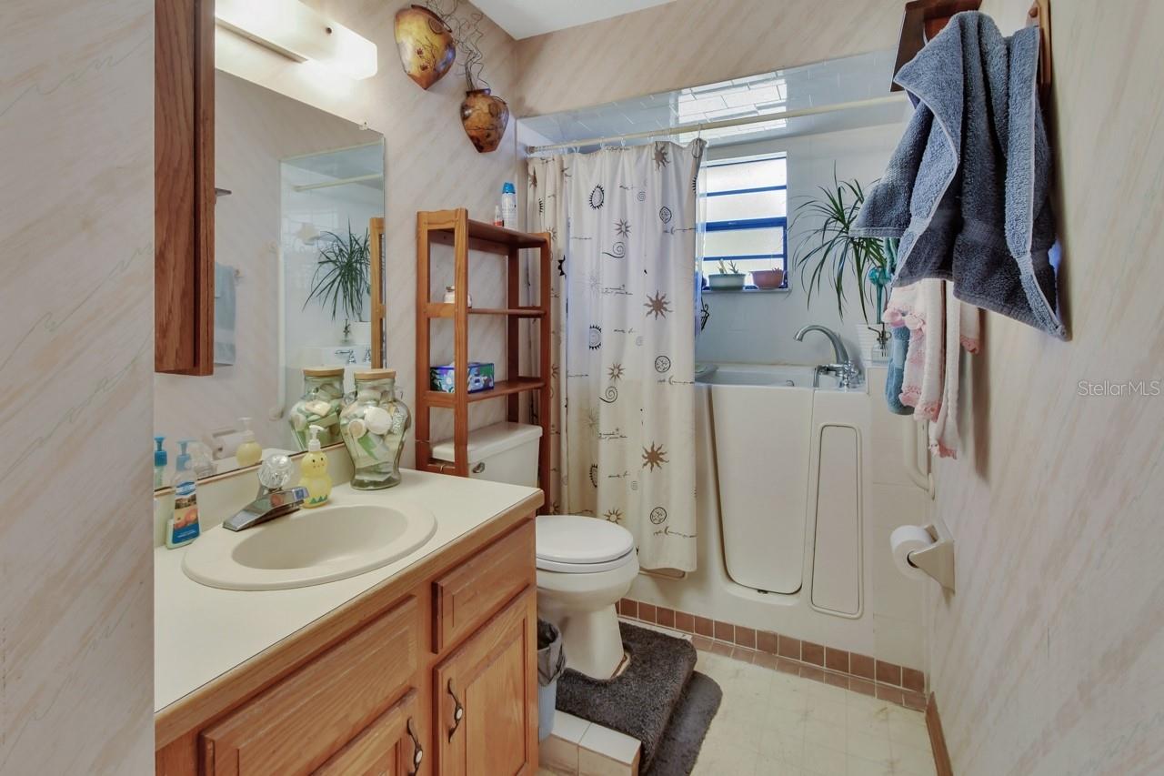 Image 24 of 31 For 5967 Plantera Court