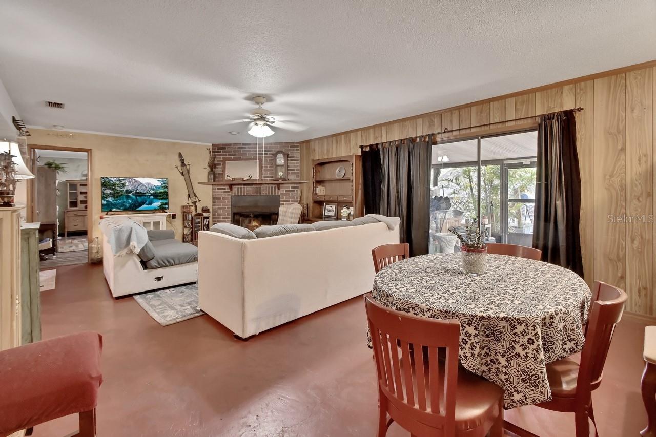 Image 3 of 31 For 5967 Plantera Court