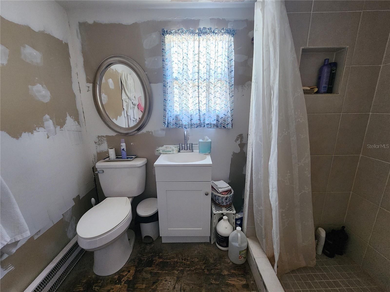 Image 9 of 28 For 1880 Sparkman Avenue