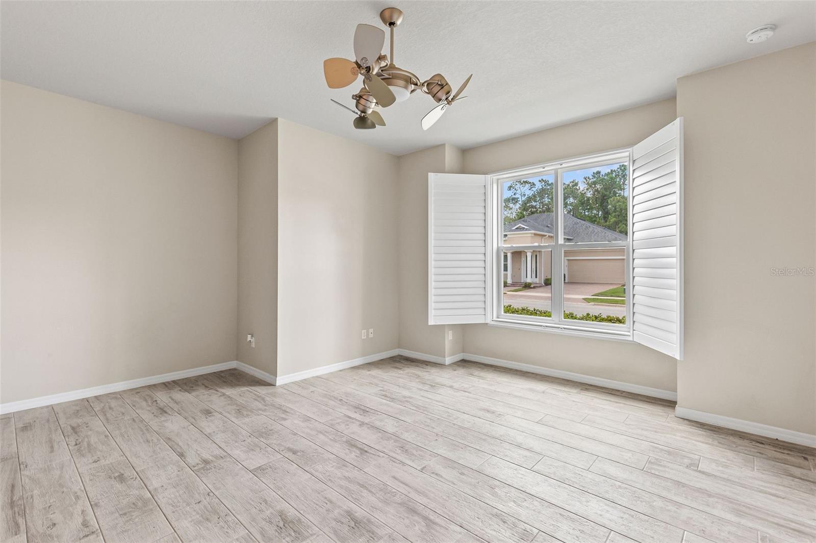 Image 16 of 47 For 3402 Torre Boulevard