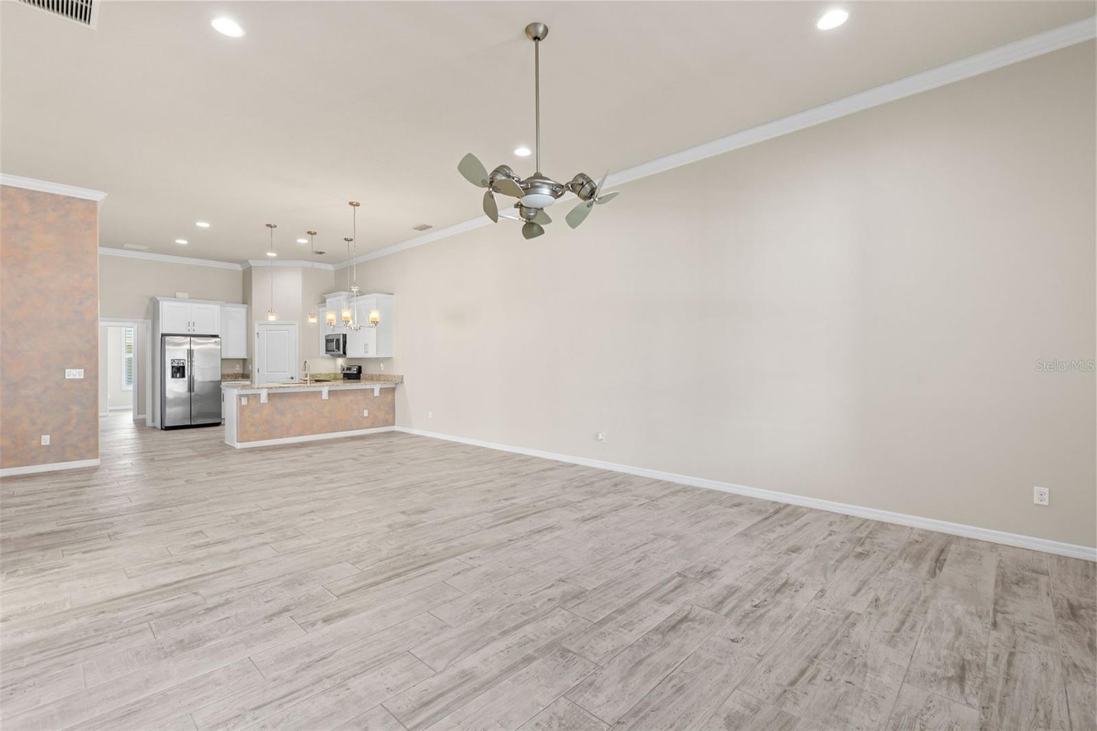 Image 5 of 47 For 3402 Torre Boulevard