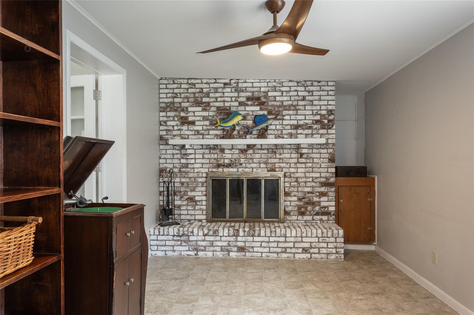 Image 11 of 27 For 1284 Vanderbilt Drive