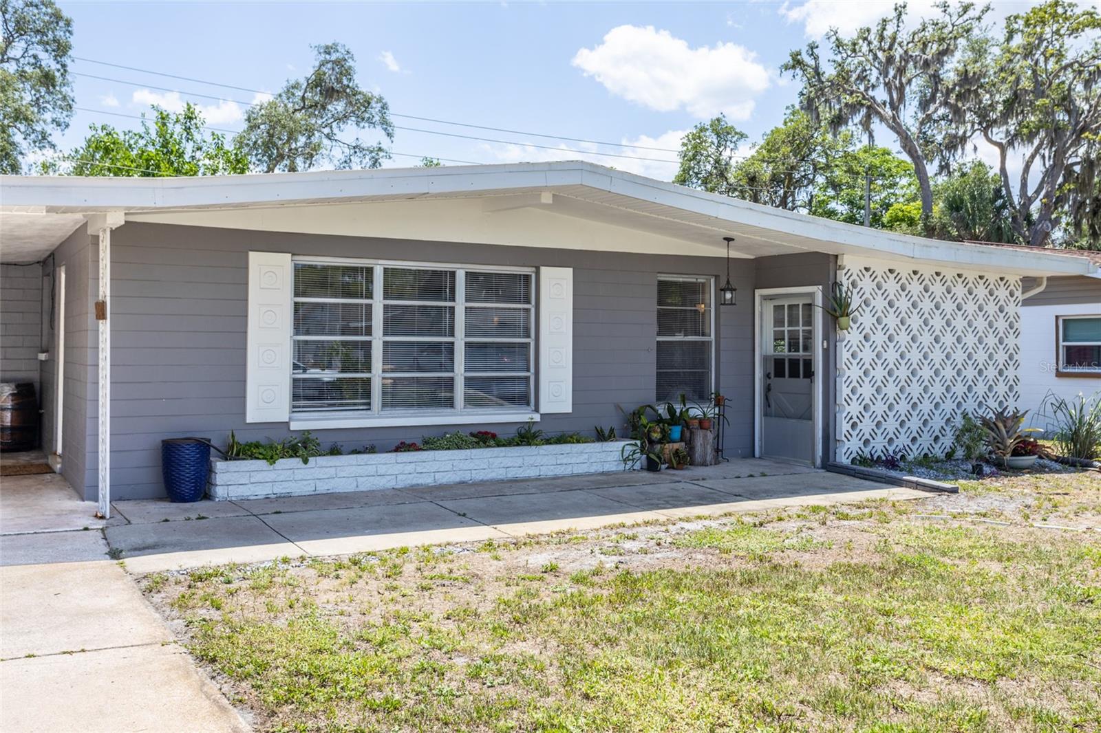 Image 2 of 27 For 1284 Vanderbilt Drive