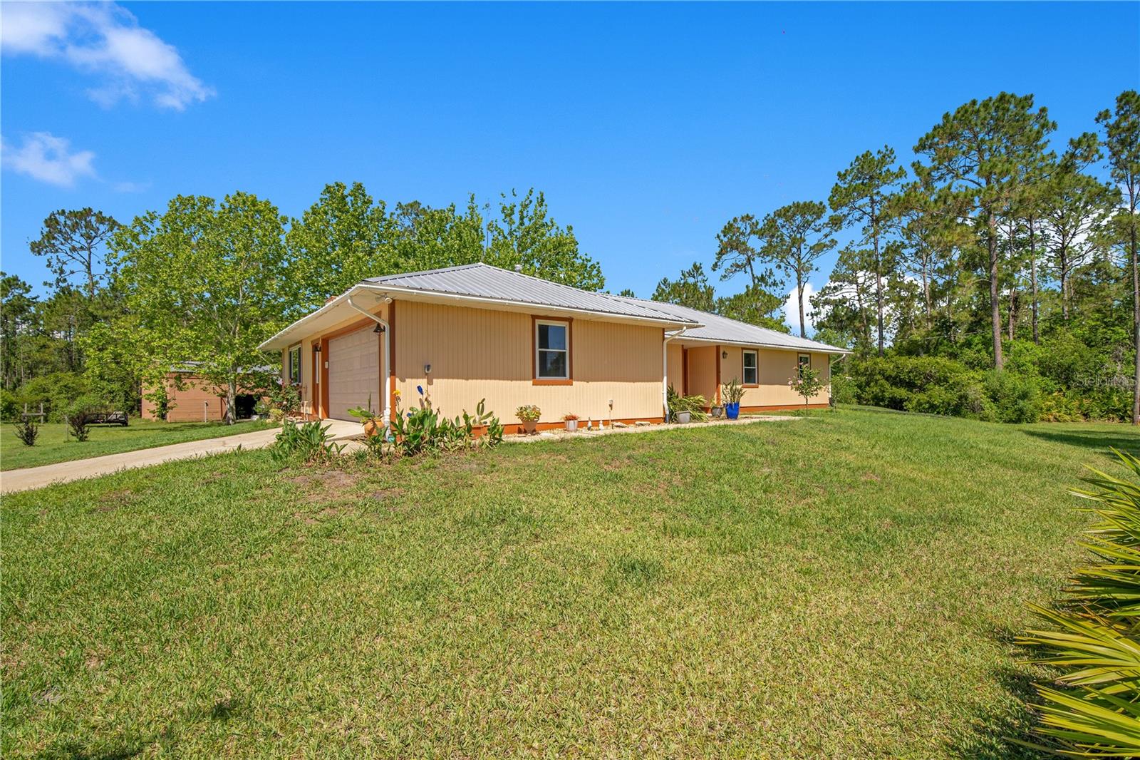 Image 4 of 53 For 140 Rodeo Road
