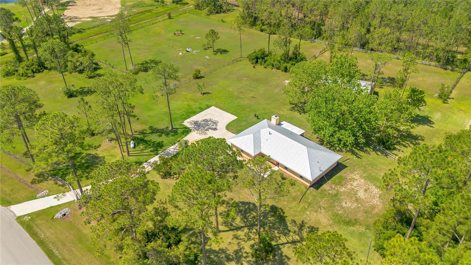 Image 46 of 53 For 140 Rodeo Road