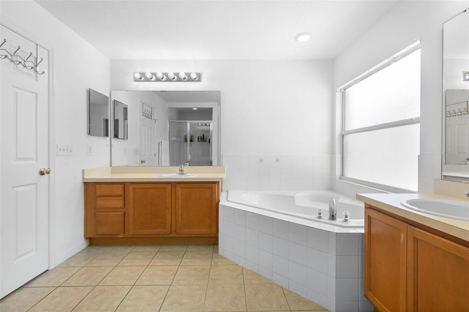 Image 24 of 42 For 700 Spring Cavern Avenue