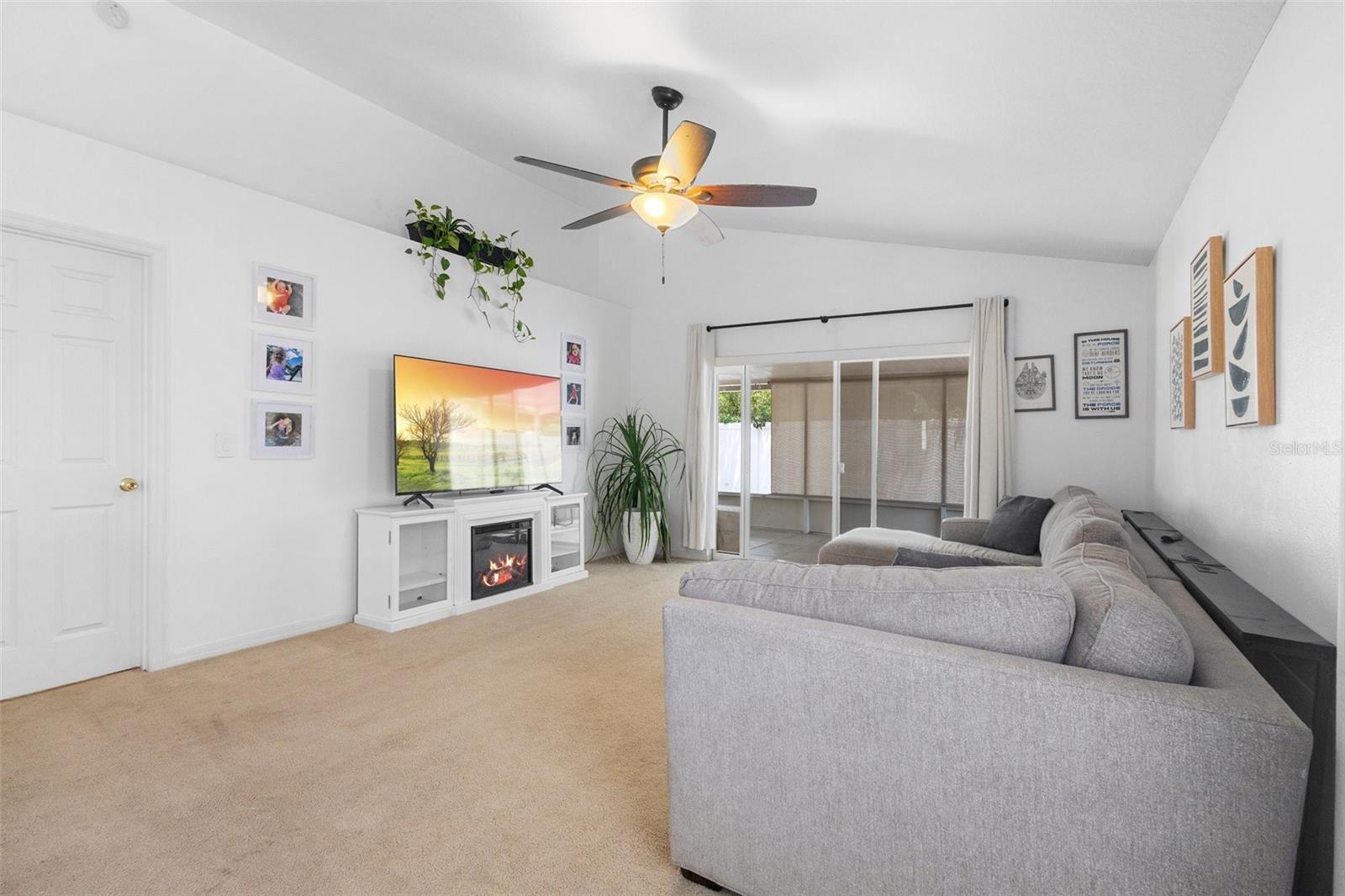 Image 3 of 42 For 700 Spring Cavern Avenue