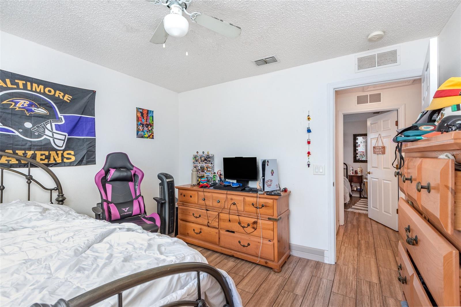 Image 19 of 27 For 2884 Sweet Springs Street