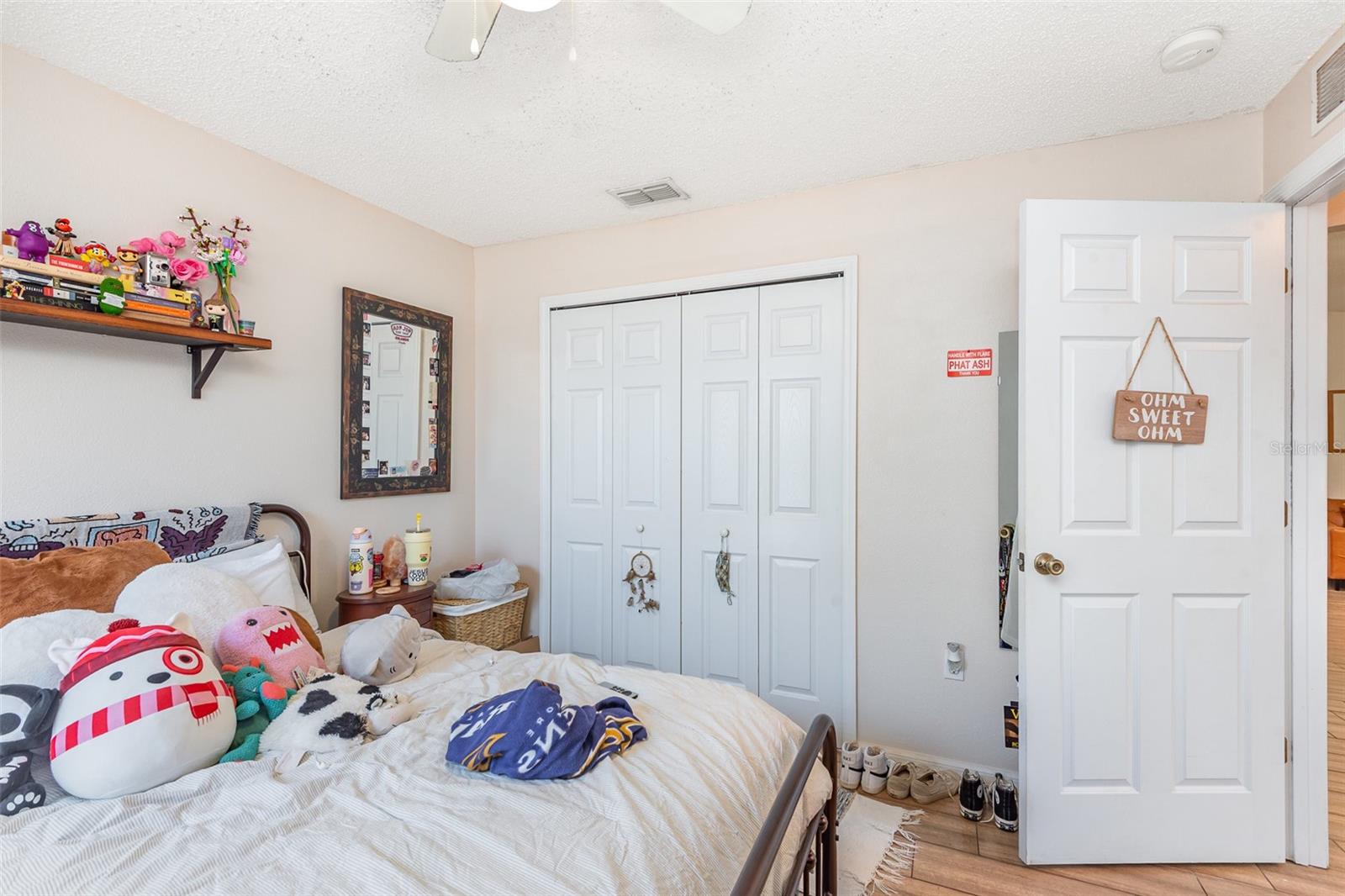 Image 21 of 27 For 2884 Sweet Springs Street