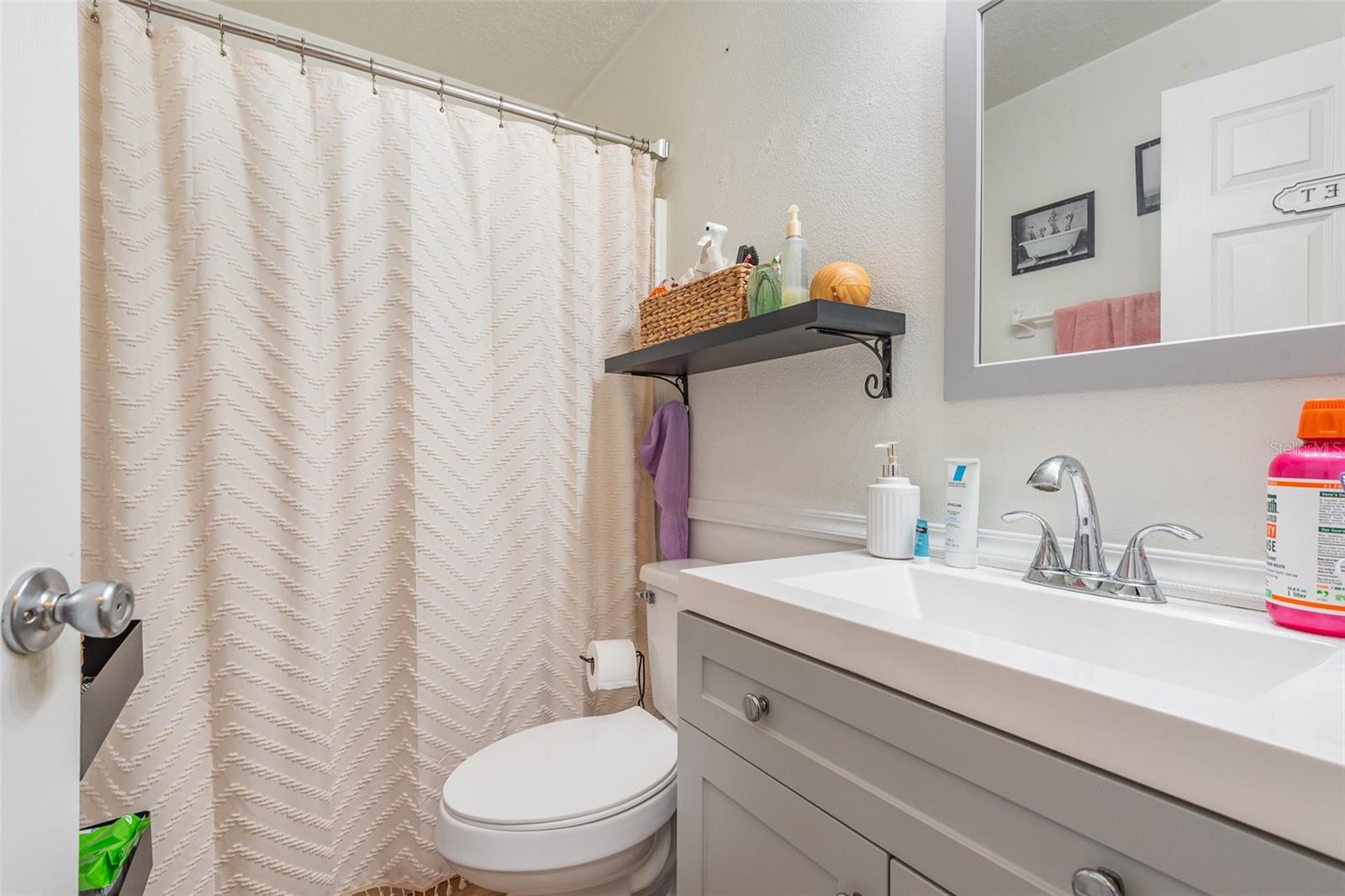 Image 22 of 27 For 2884 Sweet Springs Street