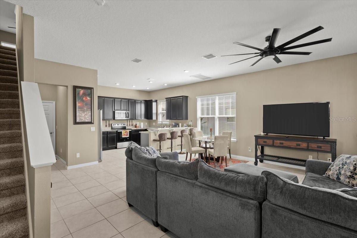 Image 4 of 39 For 2916 Meleto Boulevard