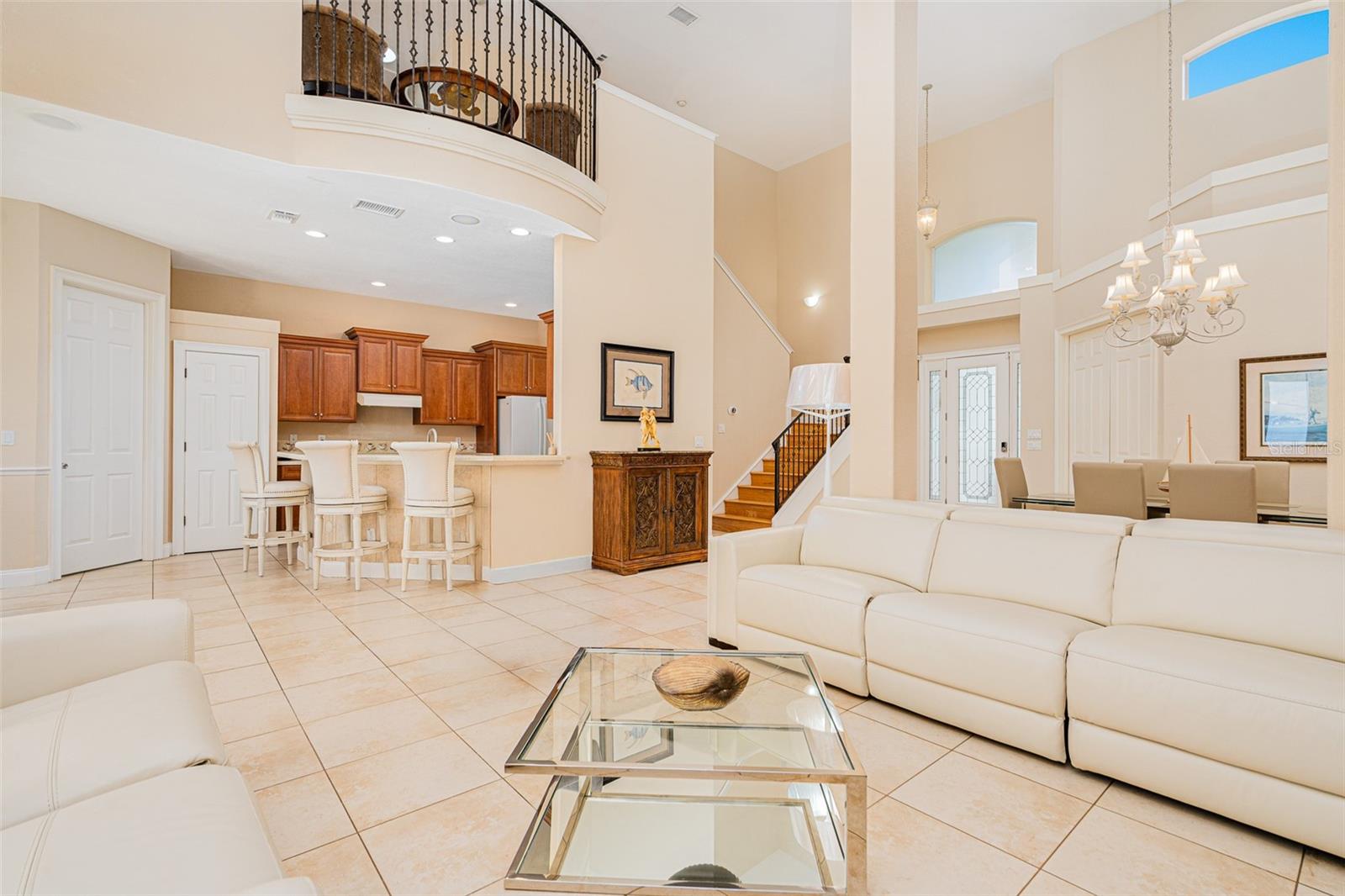 Listing photo id 8 for 4427 Atlantic Avenue
