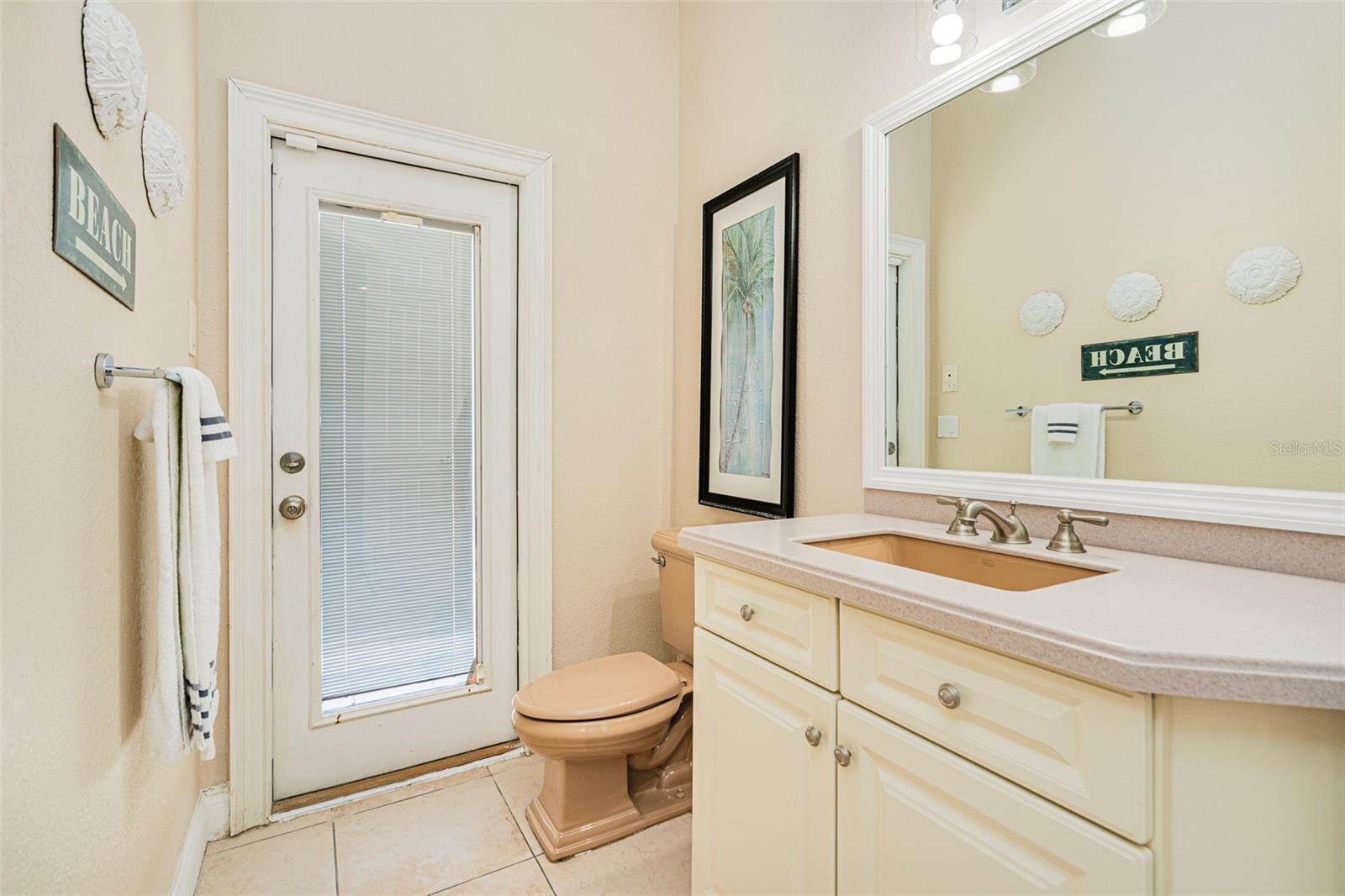 Listing photo id 17 for 4427 Atlantic Avenue