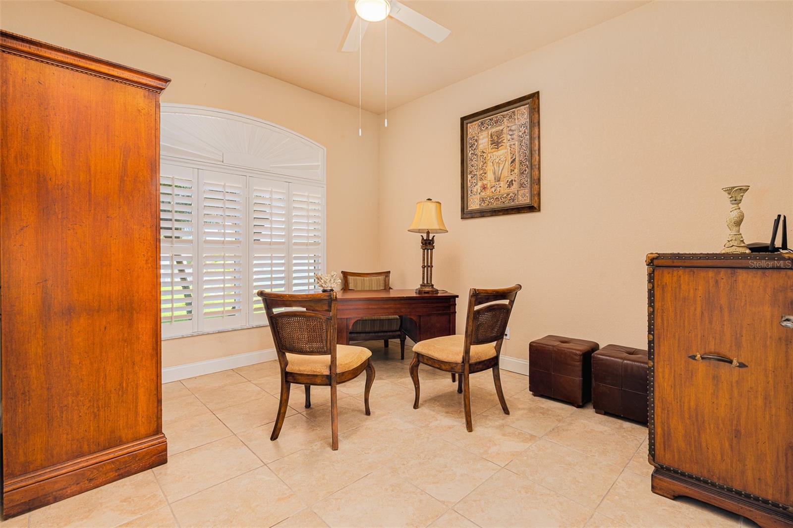 Listing photo id 19 for 4427 Atlantic Avenue